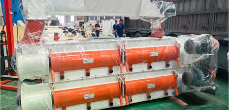 强福机械SZLH420饲料颗粒设备发往黑龙江